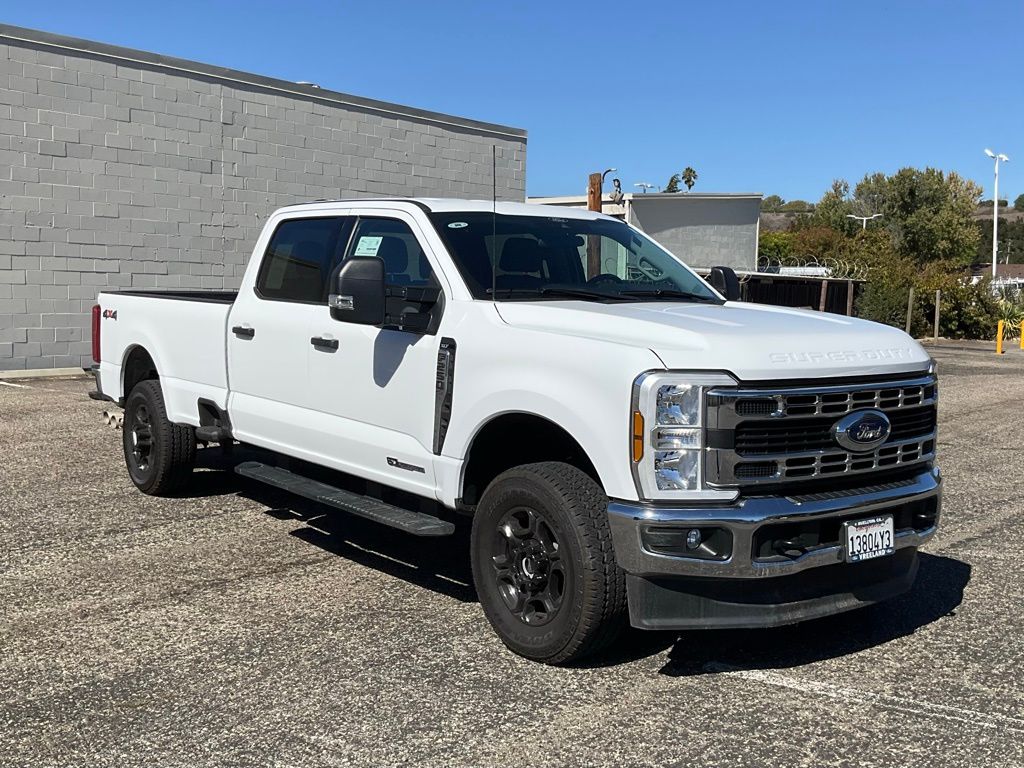2024 Ford F-250 XLT photo 3