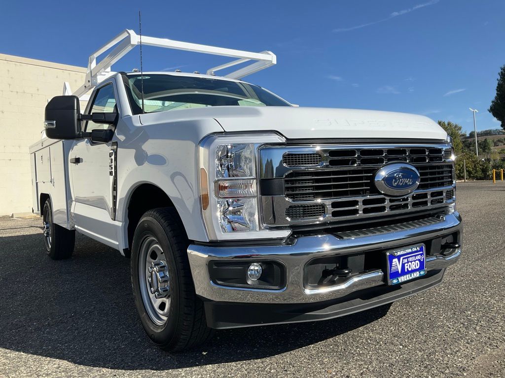 2025 Ford F-350 Super Duty Chassis Cab XL - Photo 76