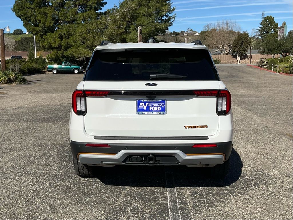 2026 Ford Explorer Tremor photo 4