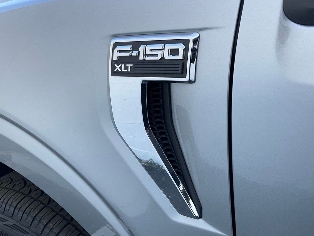 2025 Ford F-150 XLT - Photo 15