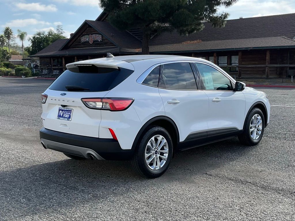 2021 Ford Escape SE photo 5