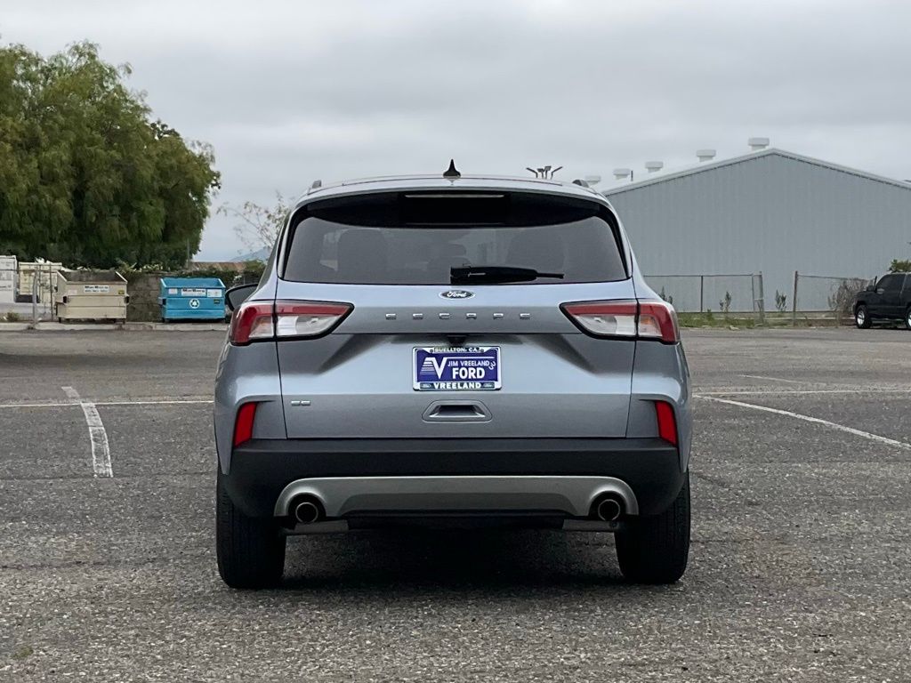 2022 Ford Escape SE photo 4
