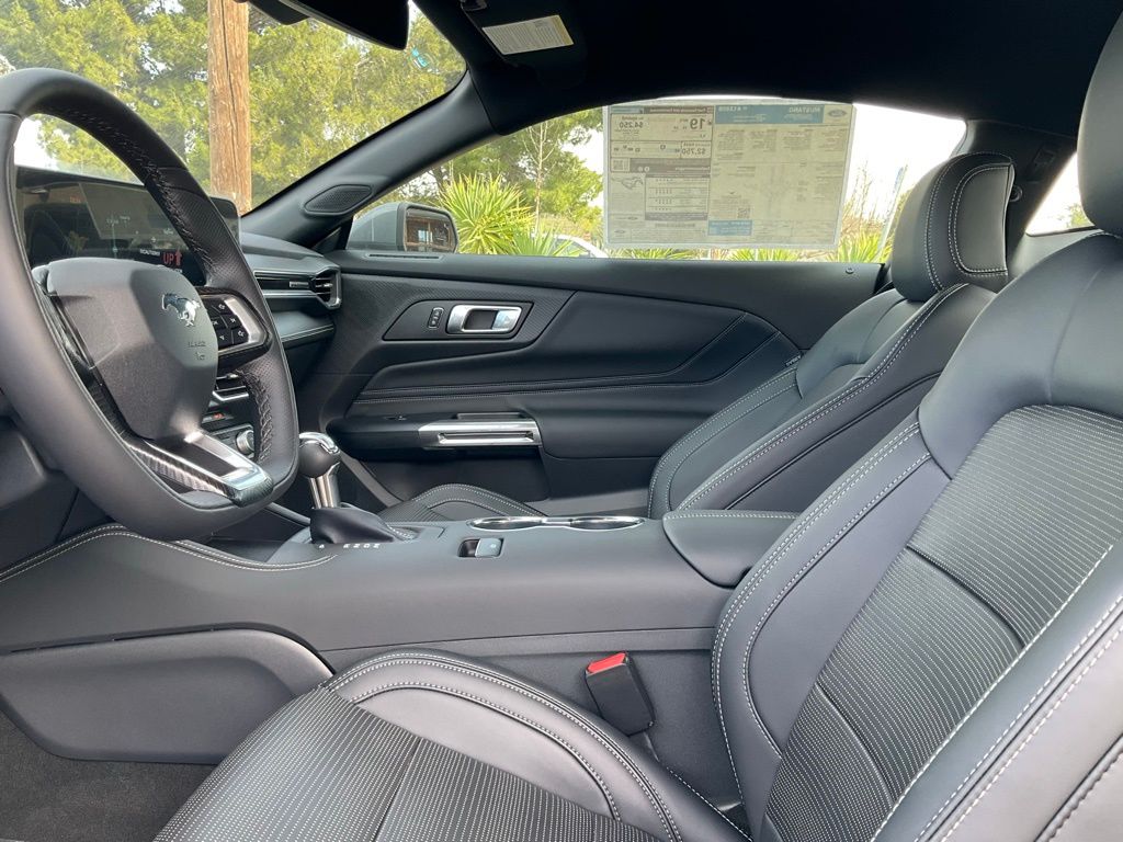 2025 Ford Mustang GT Premium Fastback - Photo 35