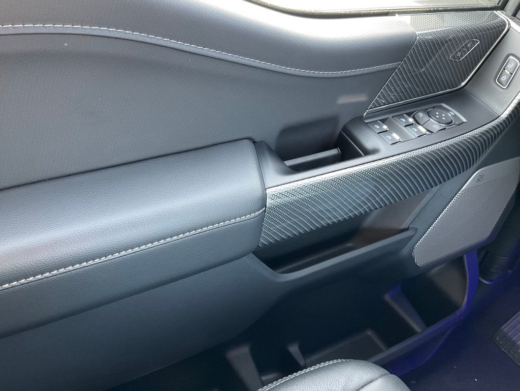 2025 Ford F-150 XLT - Photo 61