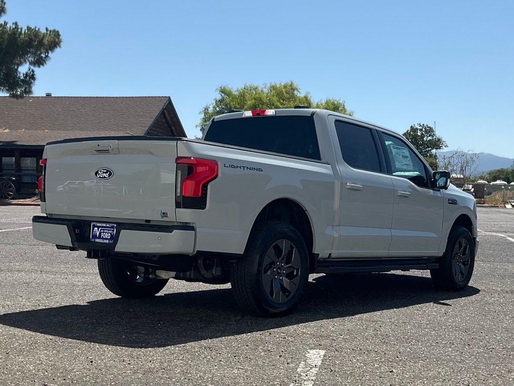 2024 Ford F-150 Lightning Flash