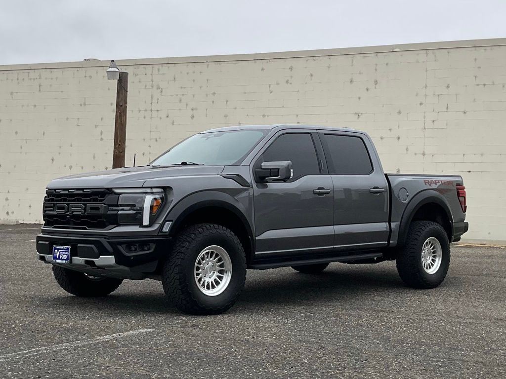 2024 Ford F-150 Raptor photo 2