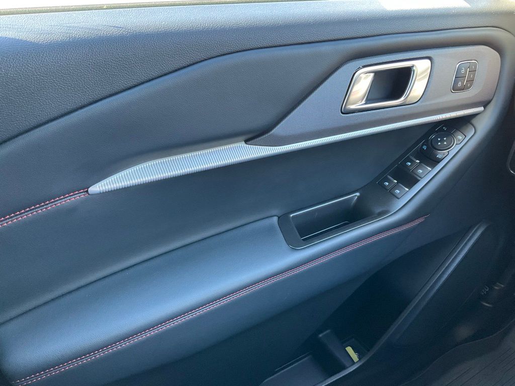 2025 Ford Explorer ST-LINE - Photo 53