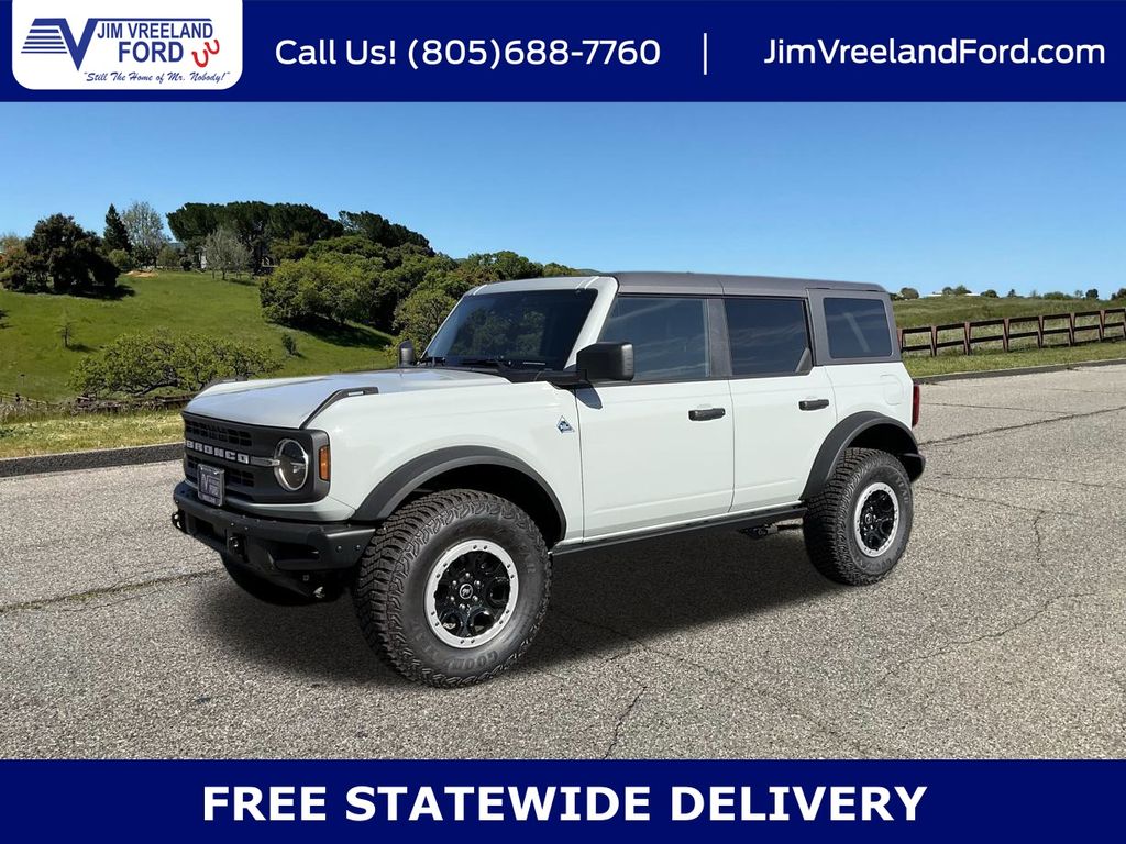 2024 Ford Bronco 4-Door Black Diamond's photo