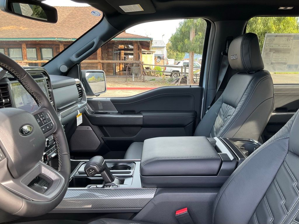 2025 Ford F-150 XLT - Photo 58