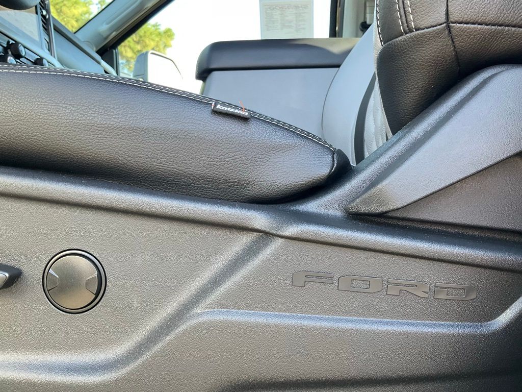 2025 Ford F-250 Super Duty XLT - Photo 58