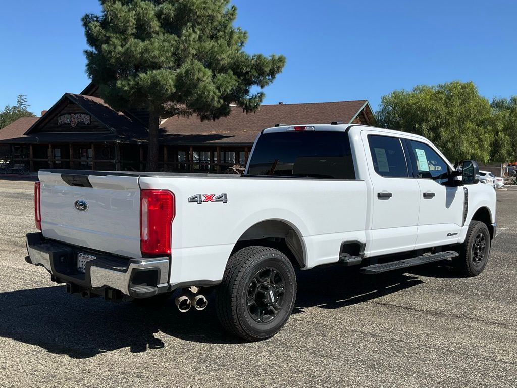 2024 Ford F-250 XLT photo 5