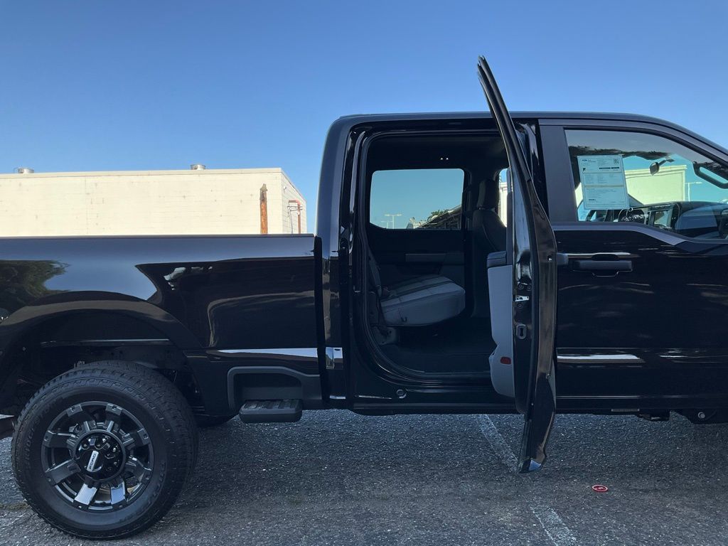 2024 Ford F-250 Super Duty XL - Photo 42