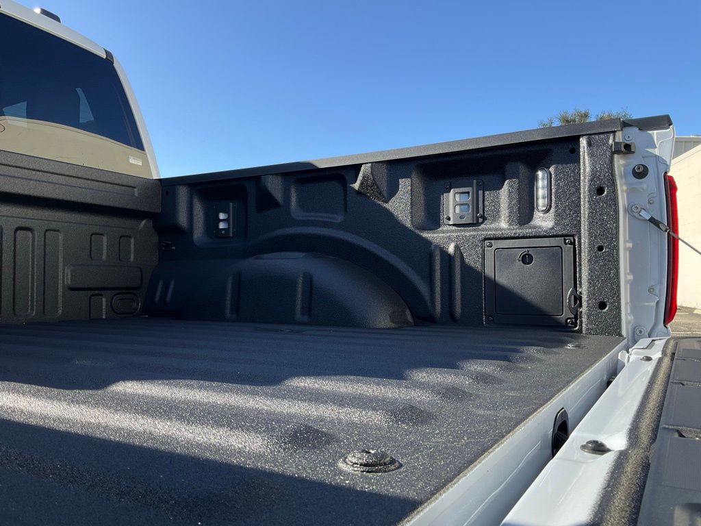 2025 Ford F-150 XLT - Photo 15