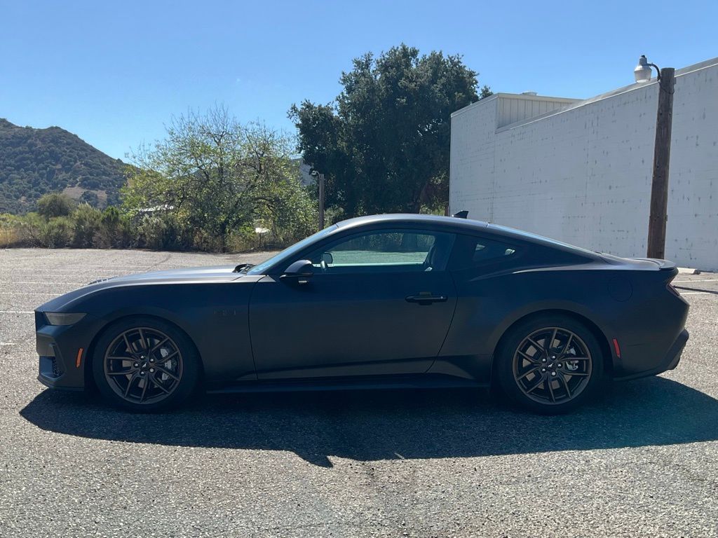 2025 Ford Mustang GT Premium photo 3