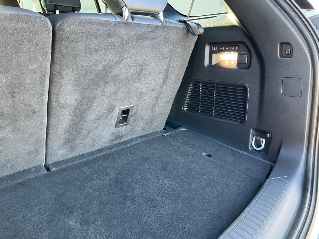 2025 Ford Explorer ST-LINE - Photo 18