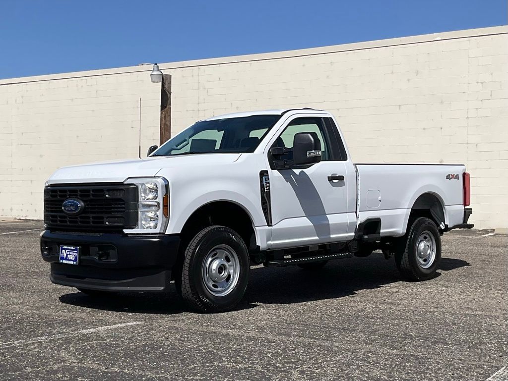 2025 Ford F-250 photo 2