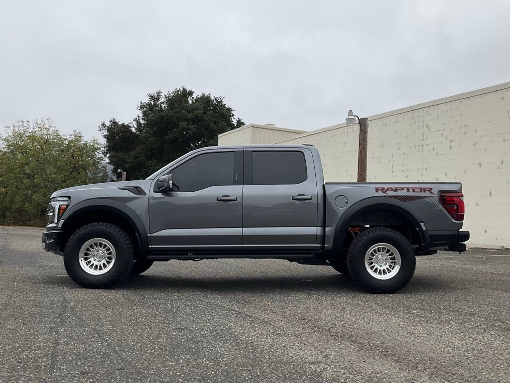 2024 Ford F-150 Raptor photo 3