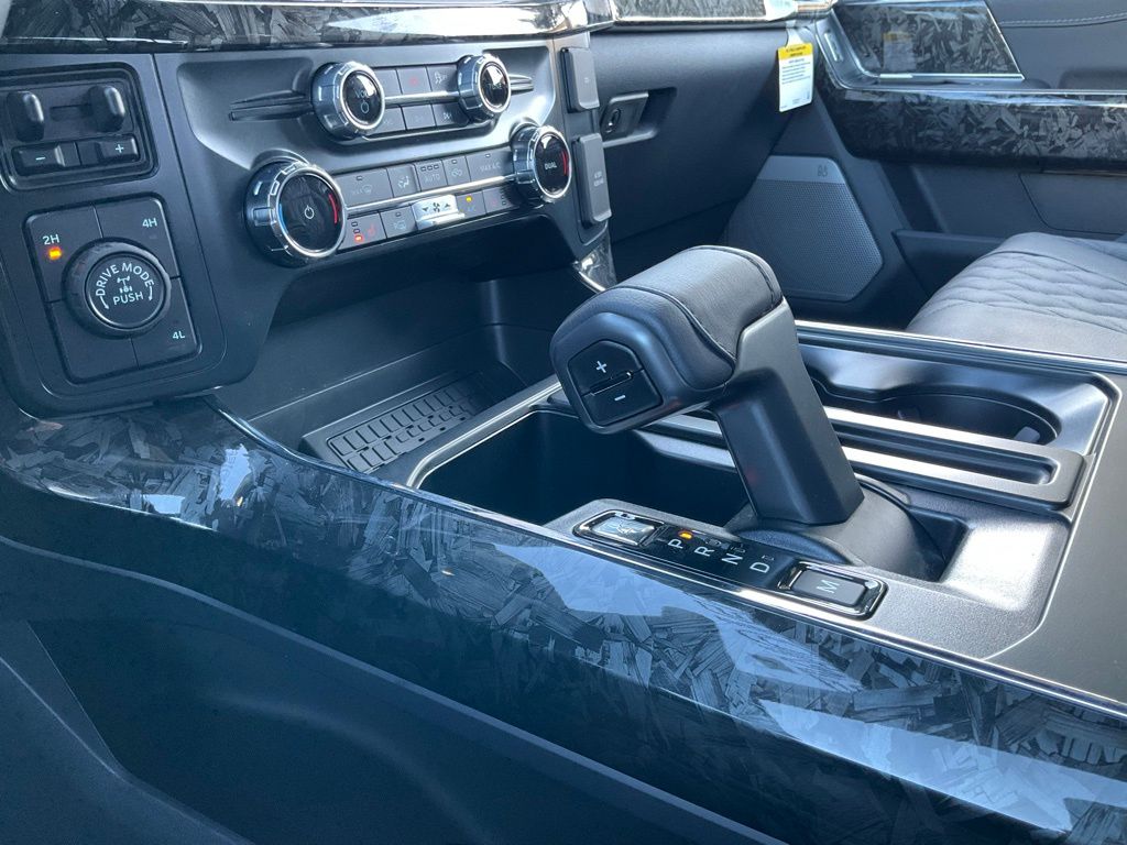 2025 Ford F-150 XLT - Photo 70