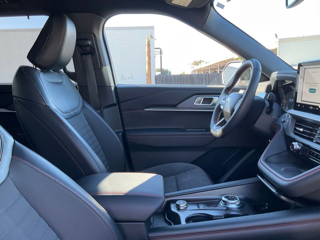 2025 Ford Explorer ST-LINE - Photo 41
