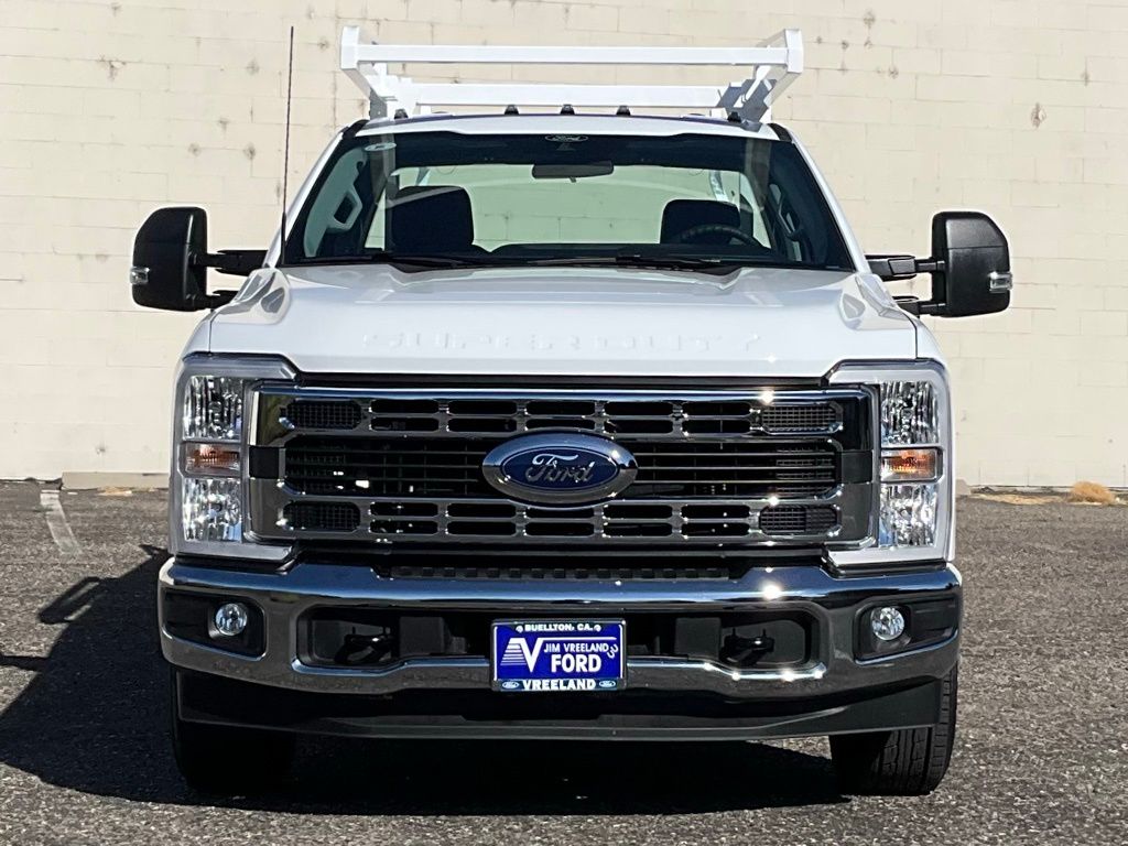 2025 Ford F-350 Super Duty Chassis Cab XL - Photo 90
