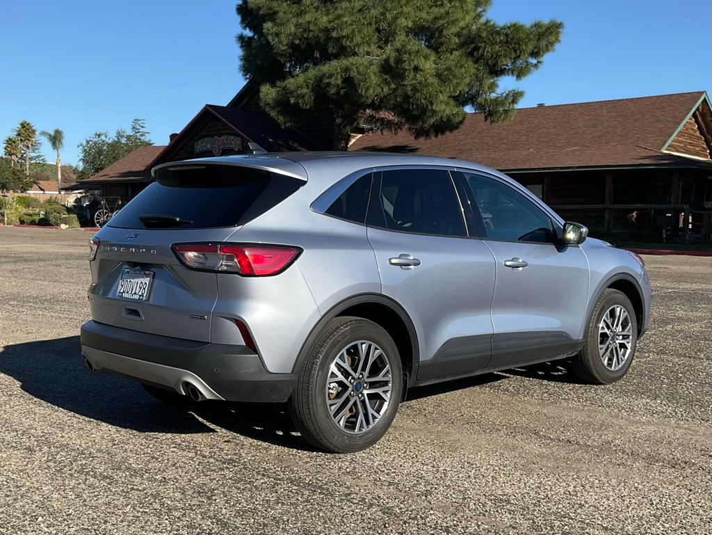 2022 Ford Escape SEL photo 5