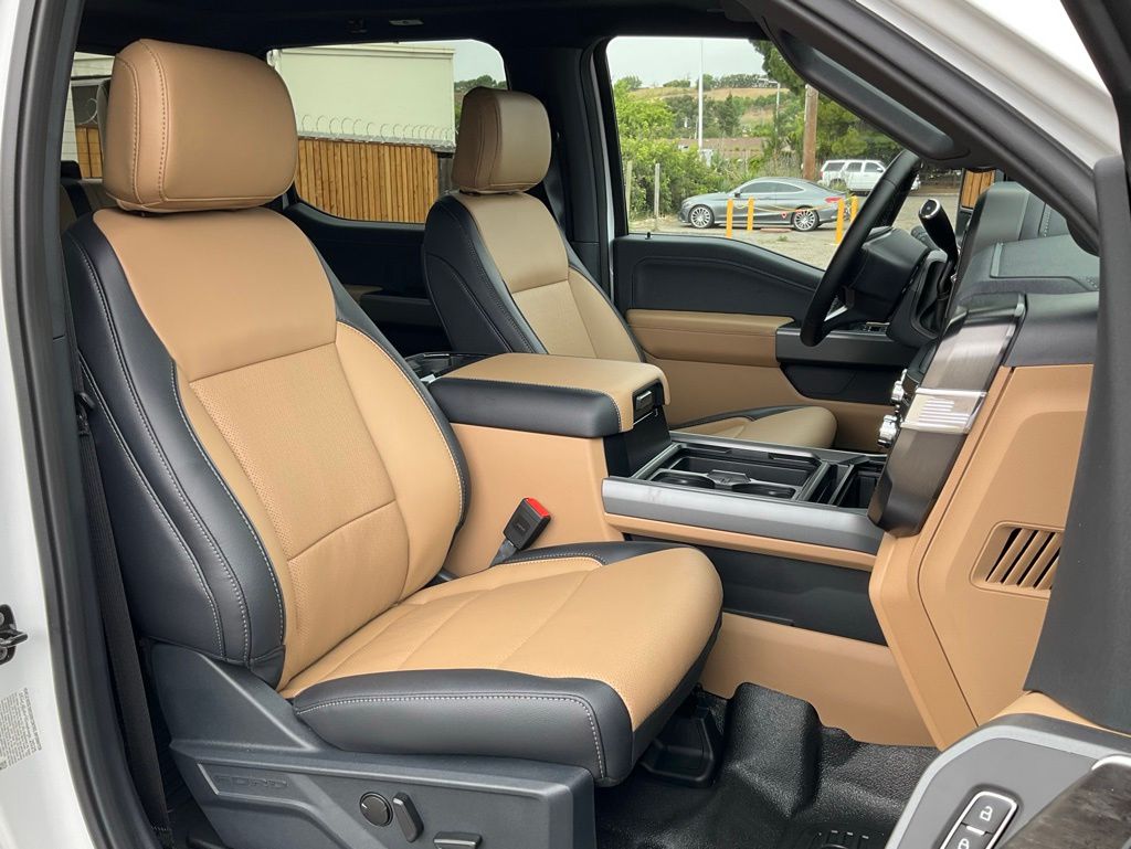 2026 Ford F-350 Super Duty Lariat - Photo 36