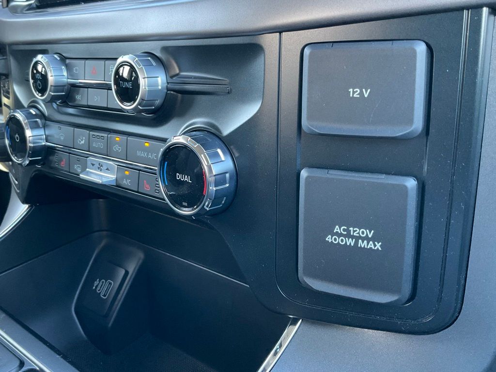 2025 Ford F-150 XLT - Photo 46