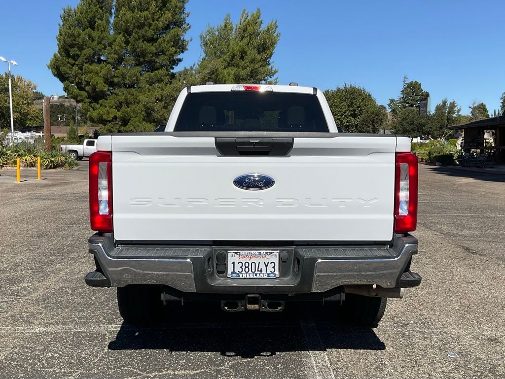 2024 Ford F-250 XLT photo 4