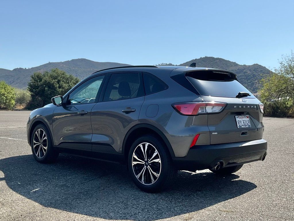 2022 Ford Escape SE photo 4