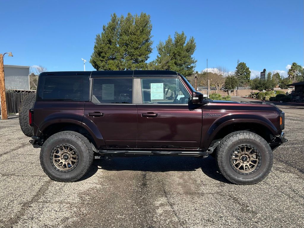 2023 Ford Bronco Outer Banks photo 6