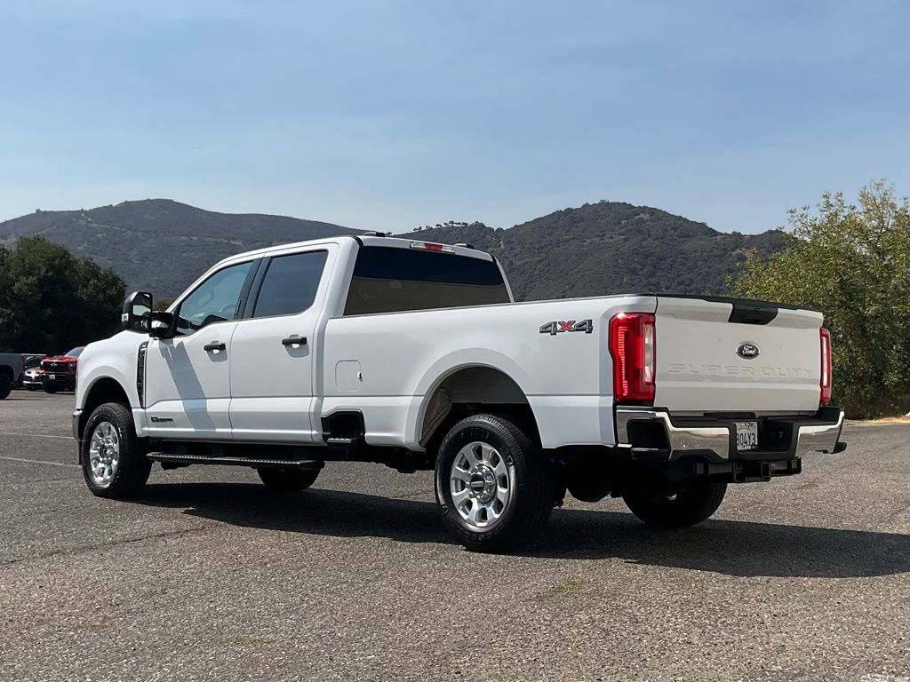 2024 Ford F-250 XLT photo 4