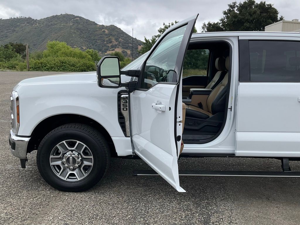 2026 Ford F-350 Super Duty Lariat - Photo 45