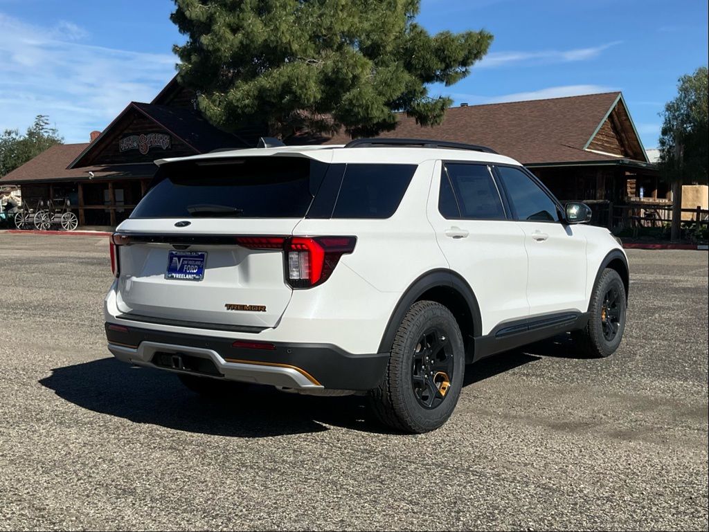 2026 Ford Explorer Tremor photo 5
