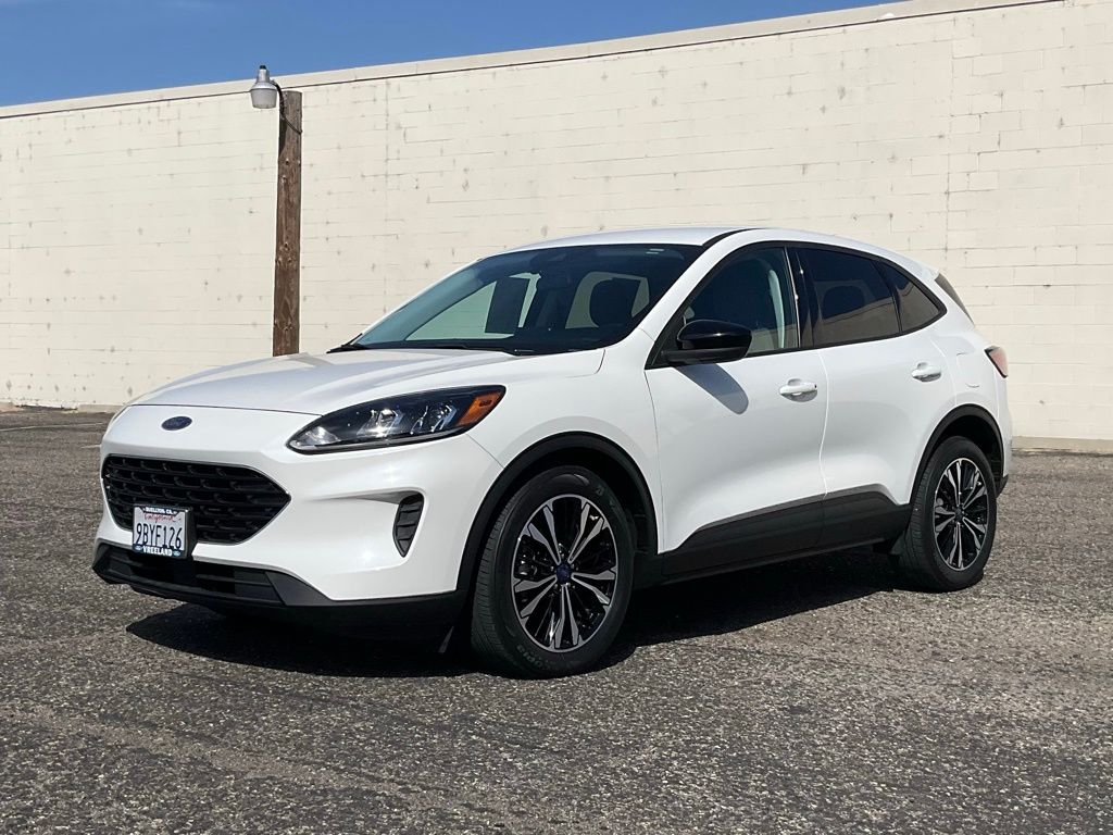 Certified 2022 Ford Escape SE with VIN 1FMCU0BZ8NUA26418 for sale in Buellton, CA
