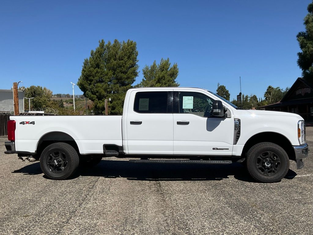 2024 Ford F-250 XLT photo 6