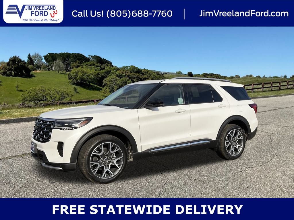 2025 Ford Explorer Platinum's photo