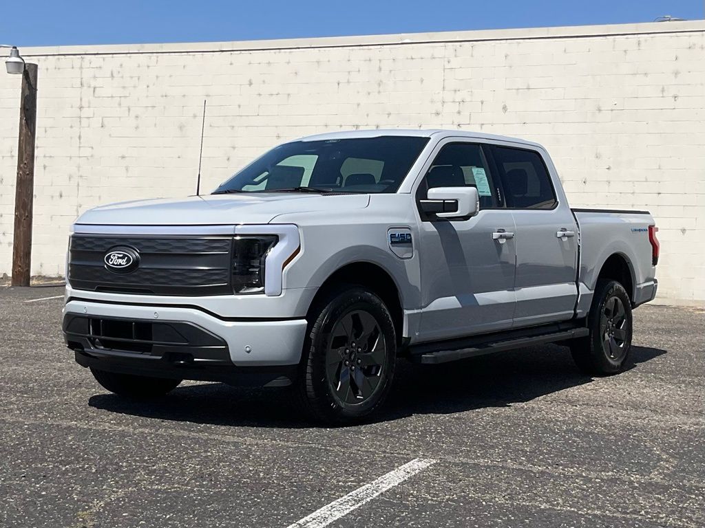 2024 Ford F-150 Lightning Lariat