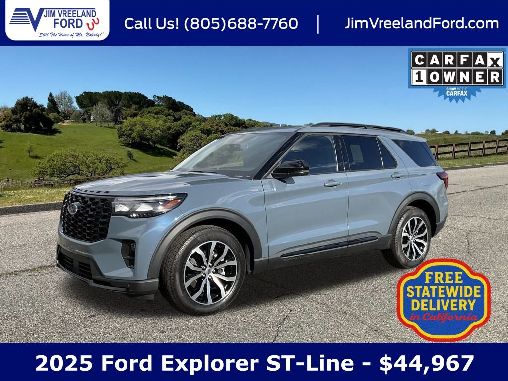 2025 Ford Explorer ST-LINE's photo