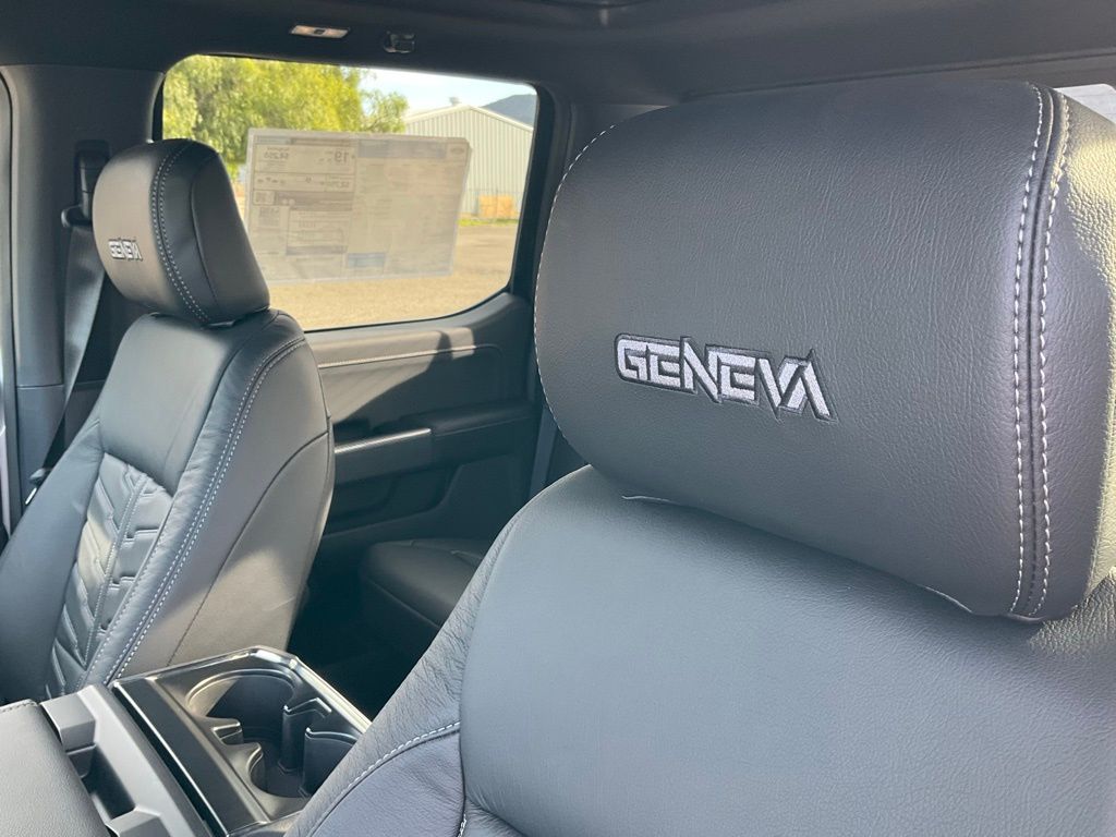 2025 Ford F-150 XLT - Photo 60