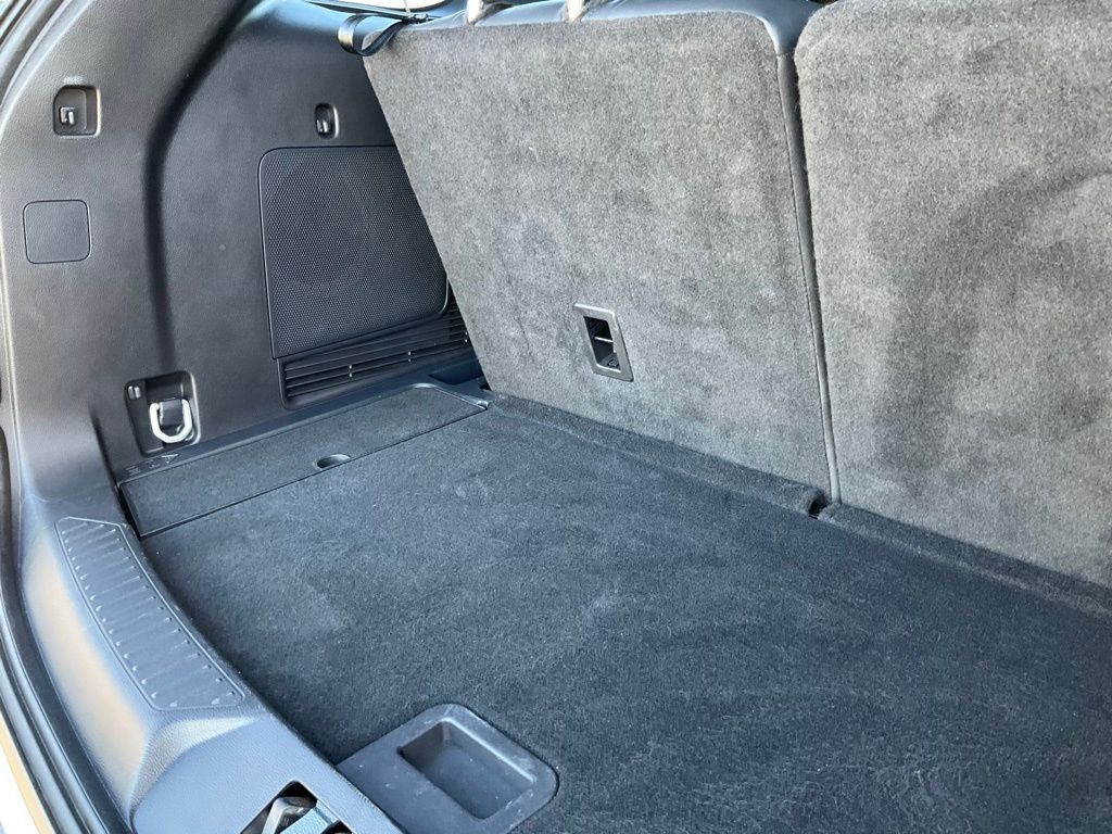 2025 Ford Explorer ST-LINE - Photo 17