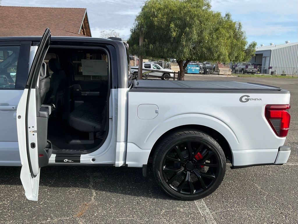 2025 Ford F-150 XLT - Photo 28