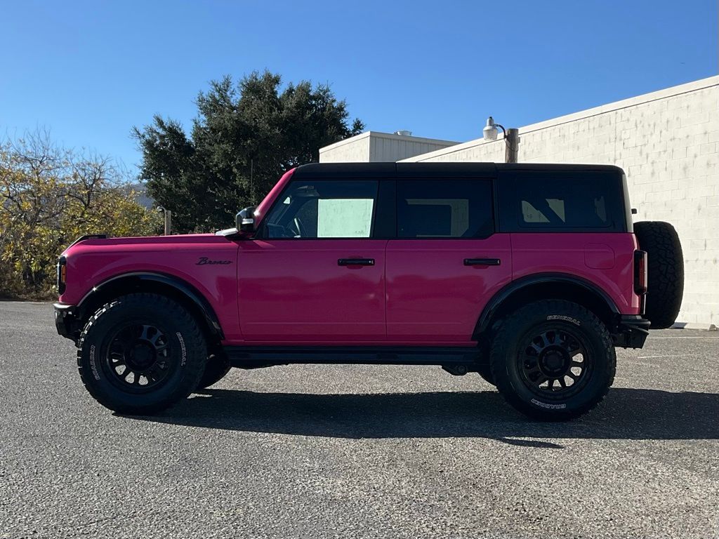 2024 Ford Bronco Outer Banks photo 3