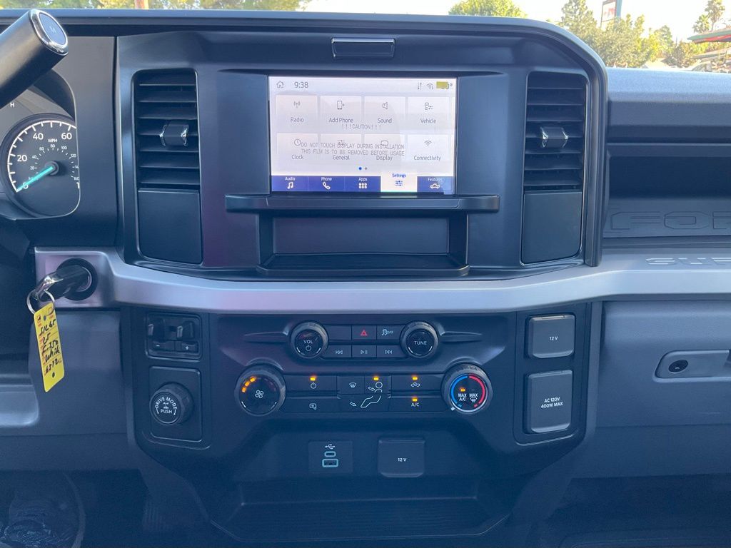 2025 Ford F-350 Super Duty Chassis Cab XL - Photo 37