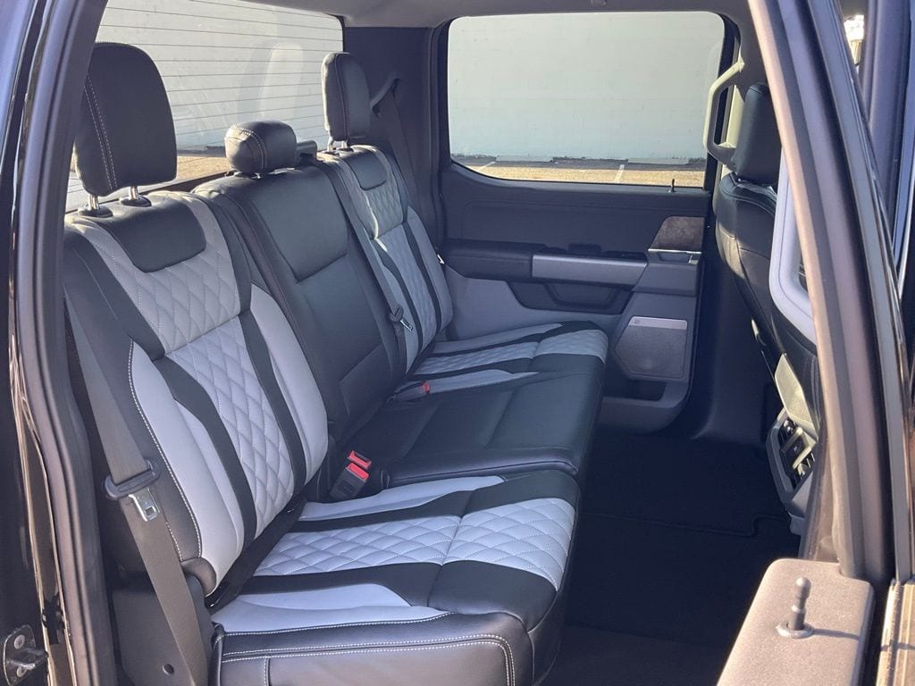 2025 Ford F-250 Super Duty XLT - Photo 35