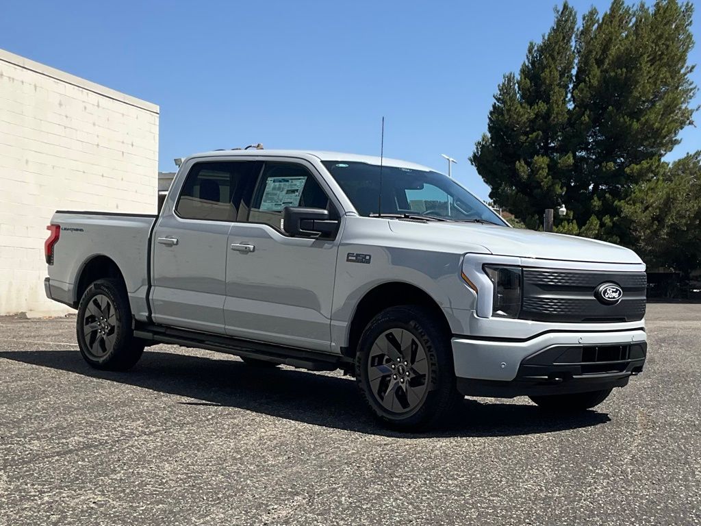 2024 Ford F-150 Lightning Flash