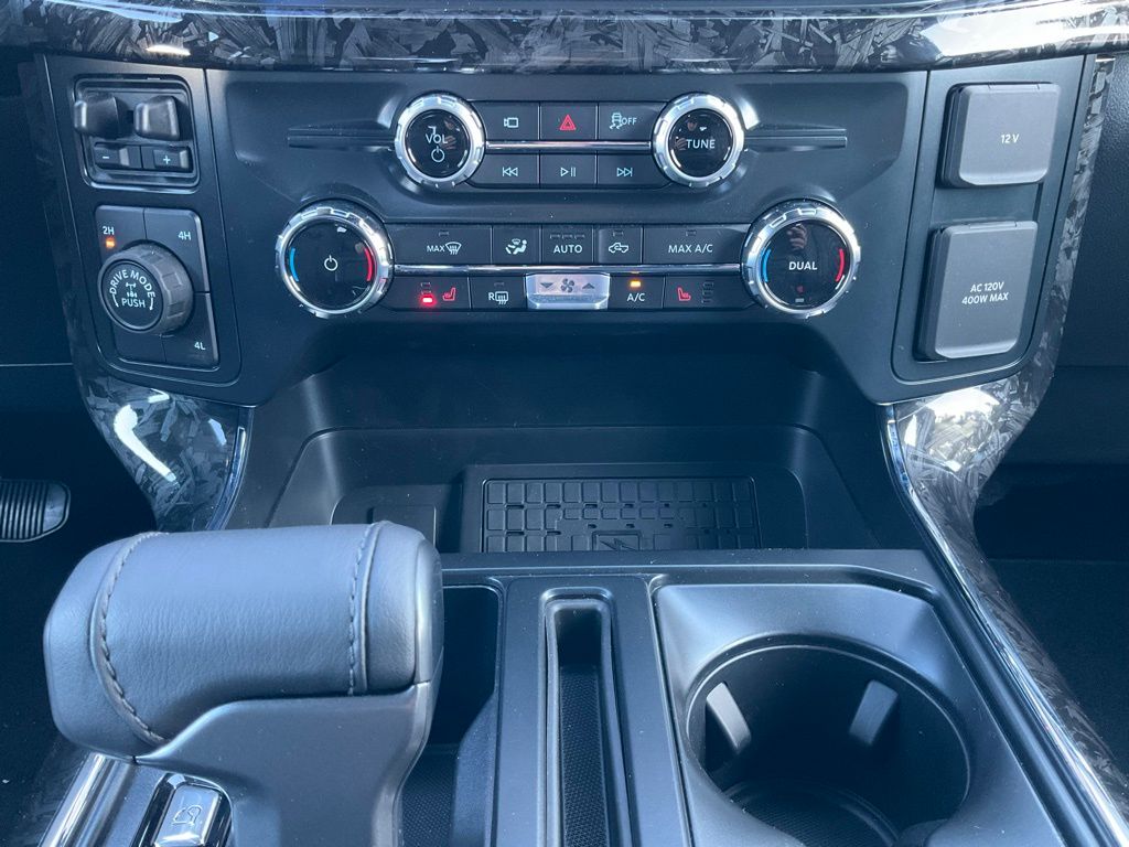 2025 Ford F-150 XLT - Photo 44