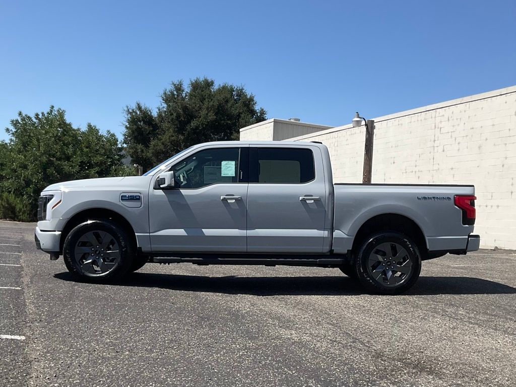 2024 Ford F-150 Lightning Lariat