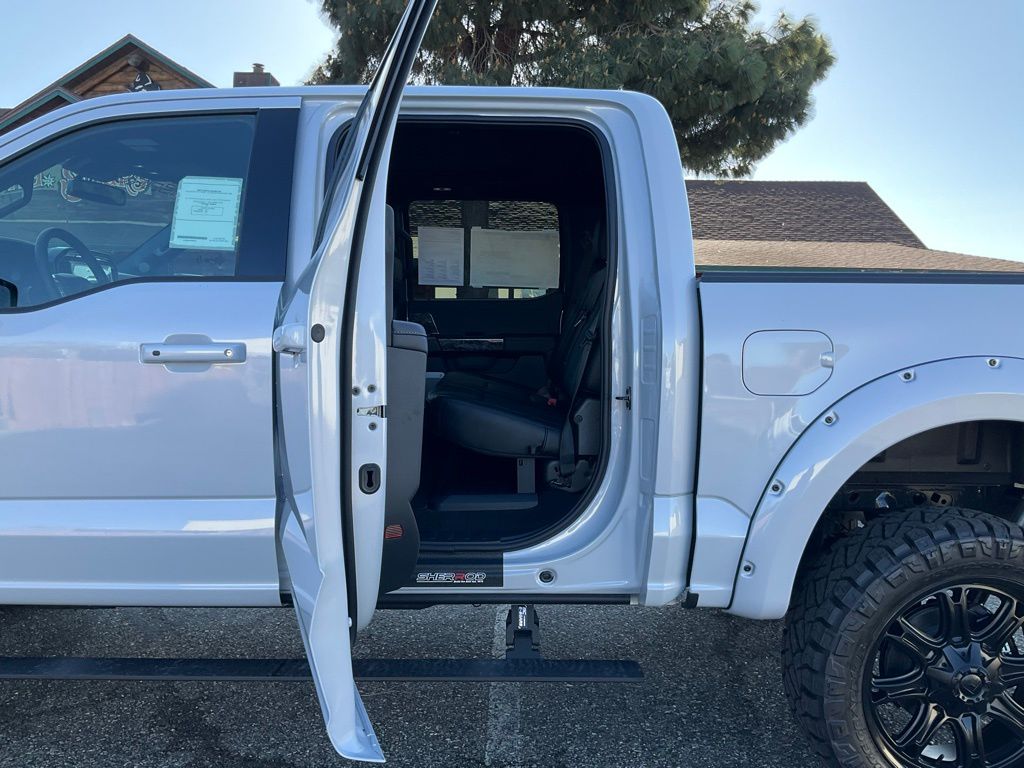 2025 Ford F-150 XLT - Photo 50