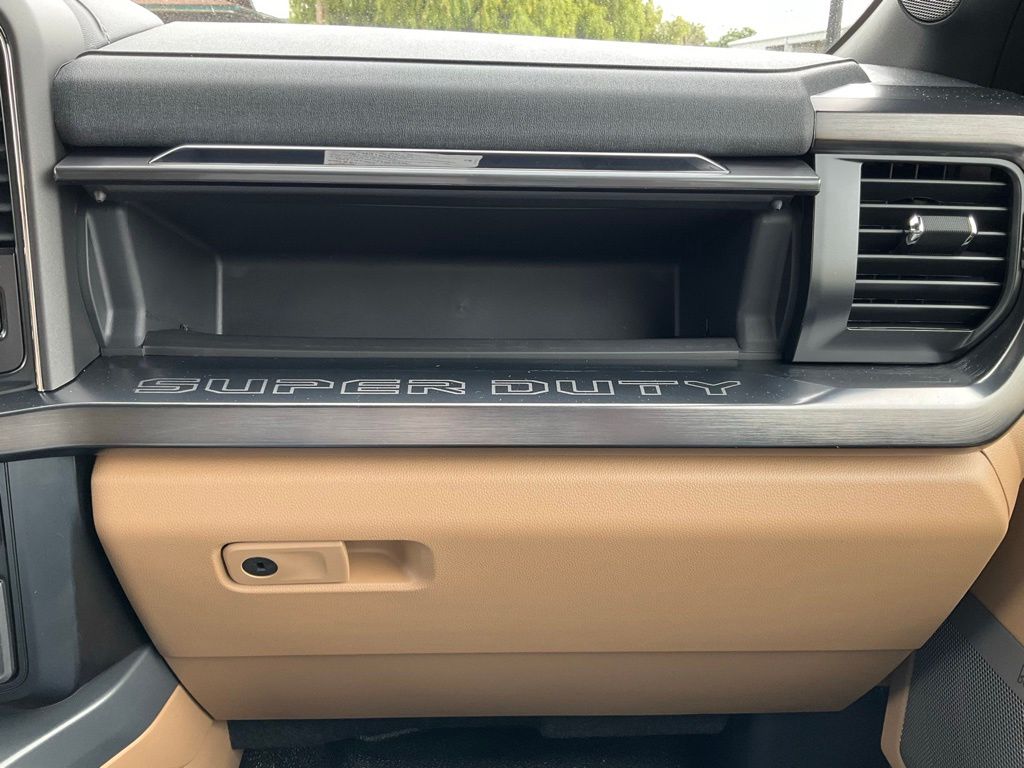 2026 Ford F-350 Super Duty Lariat - Photo 38