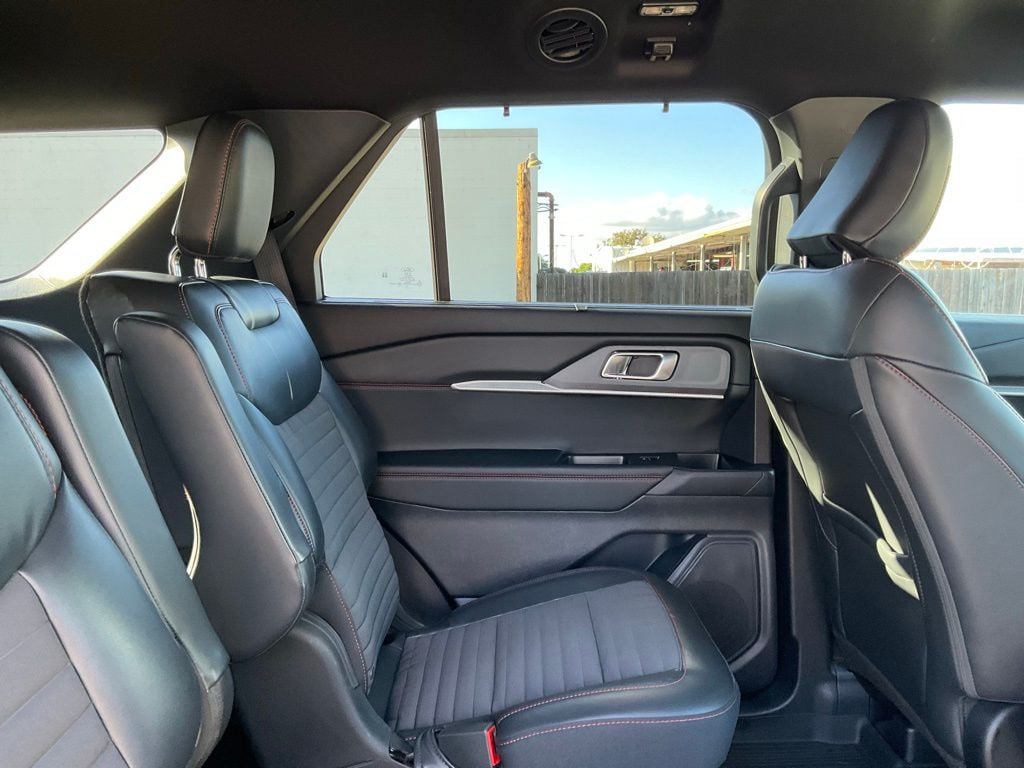 2025 Ford Explorer ST-LINE - Photo 26